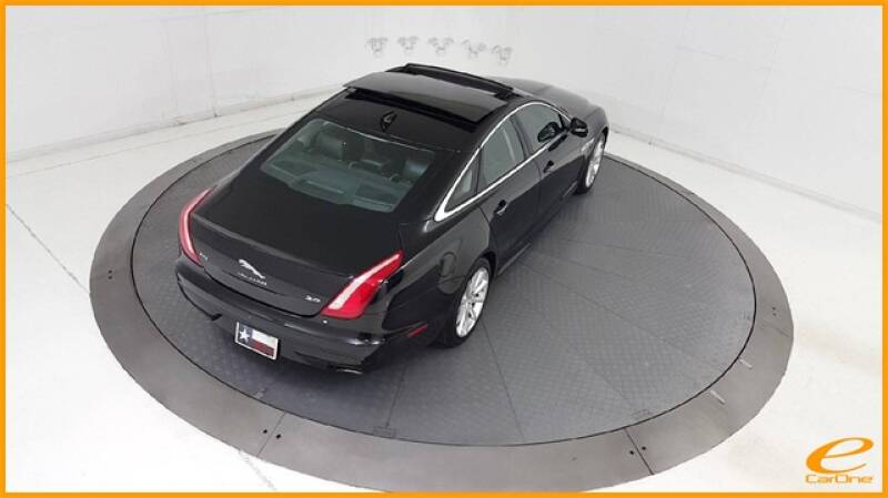 2016 Jaguar XJ R-Sport (image 76)