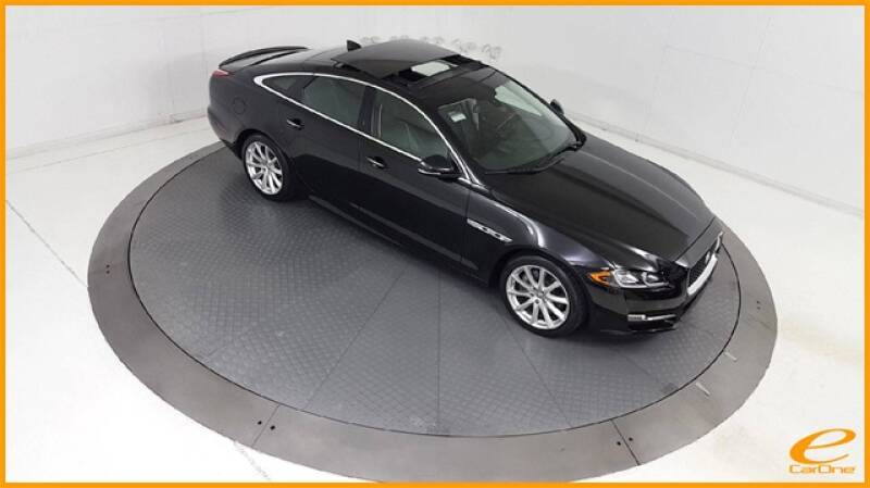 2016 Jaguar XJ R-Sport (image 79)