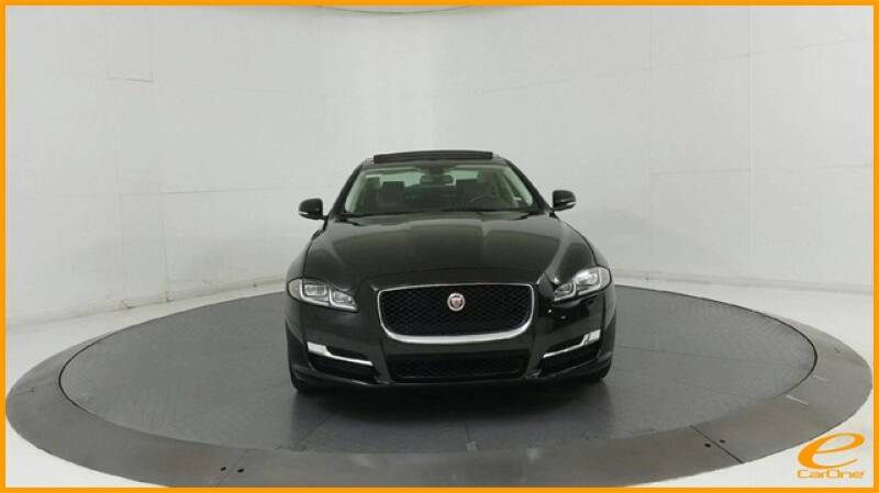 2016 Jaguar XJ R-Sport (image 81)