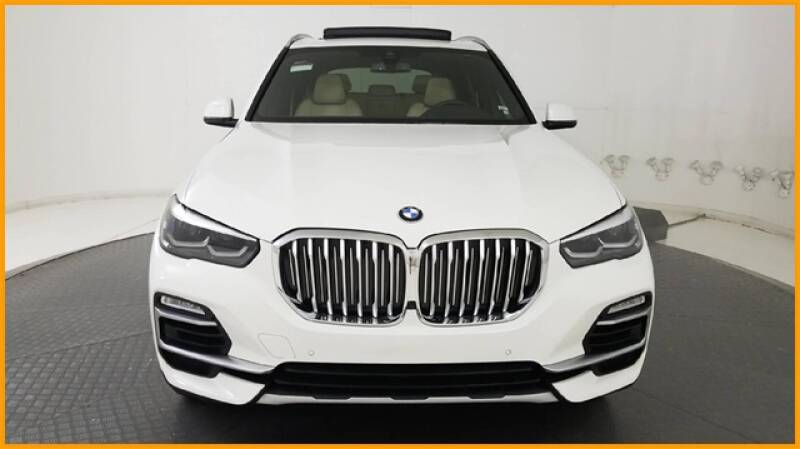 2019 BMW X5 xDrive40i (image 2)