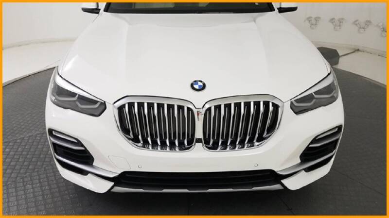 2019 BMW X5 xDrive40i (image 8)