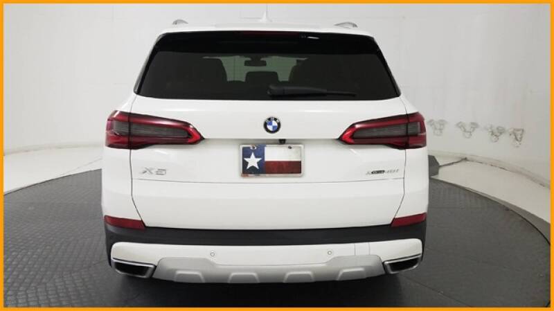 2019 BMW X5 xDrive40i (image 11)