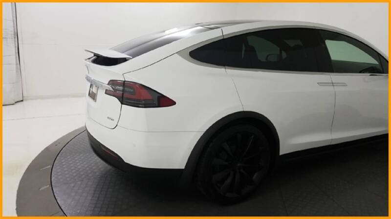 2018 Tesla Model X 100D (image 12)