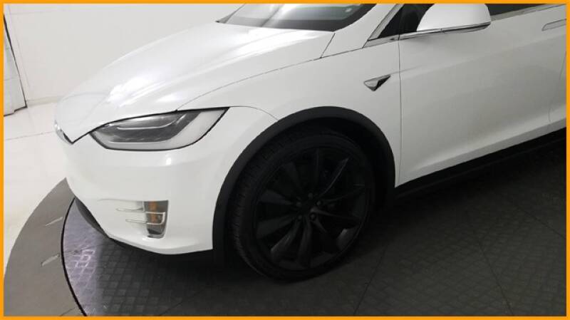2018 Tesla Model X 100D (image 9)