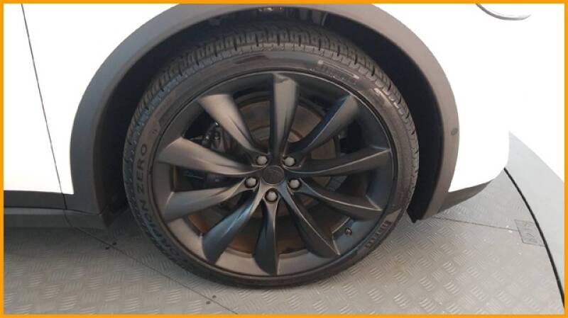 2018 Tesla Model X 100D (image 81)
