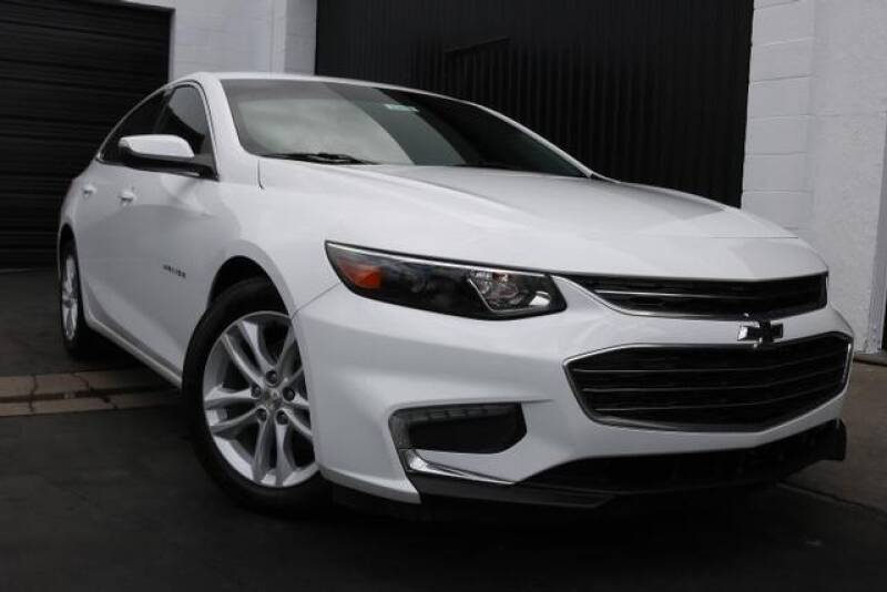 2016 Chevrolet Malibu LT (image 2)