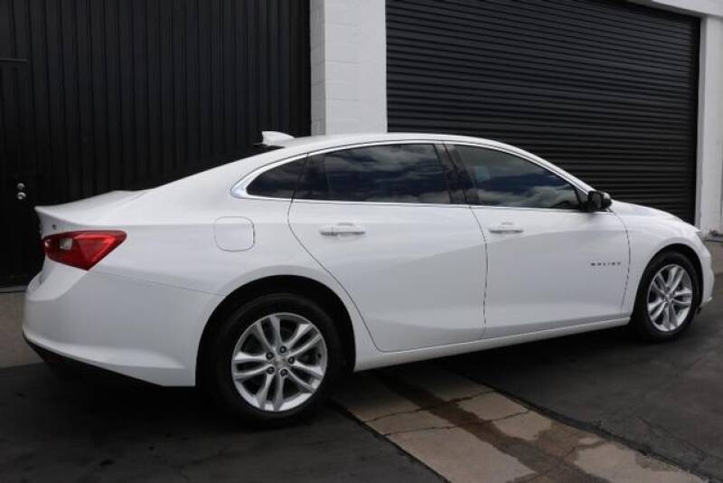 2016 Chevrolet Malibu LT (image 3)