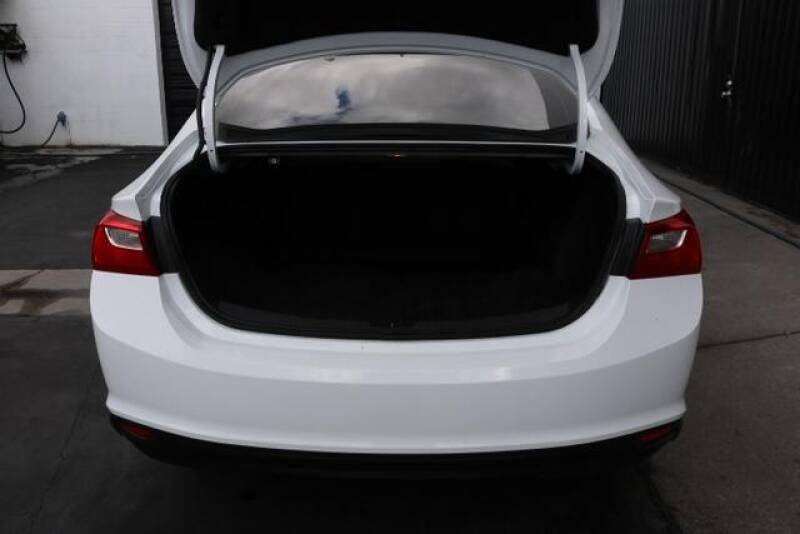 2016 Chevrolet Malibu LT (image 33)