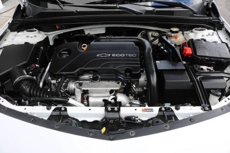 2016 Chevrolet Malibu LT (image 32)