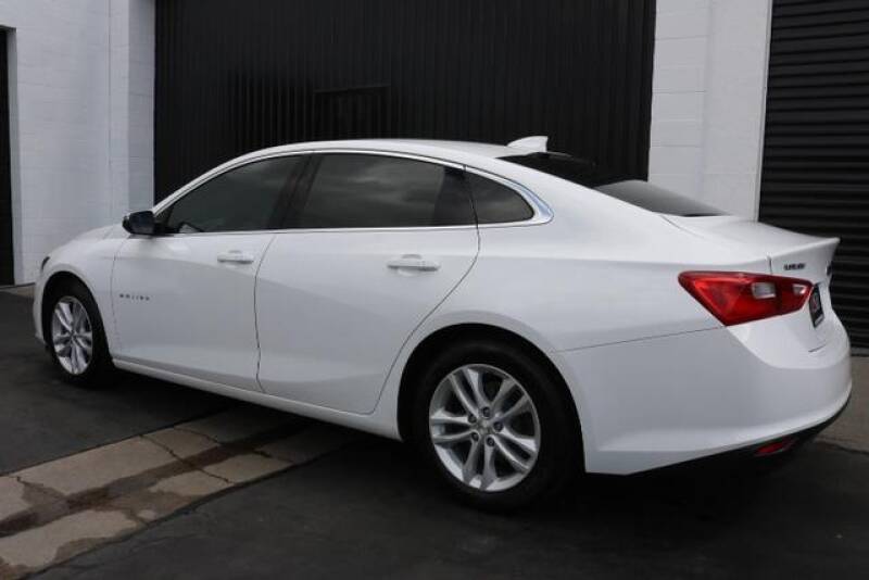 2016 Chevrolet Malibu LT (image 9)