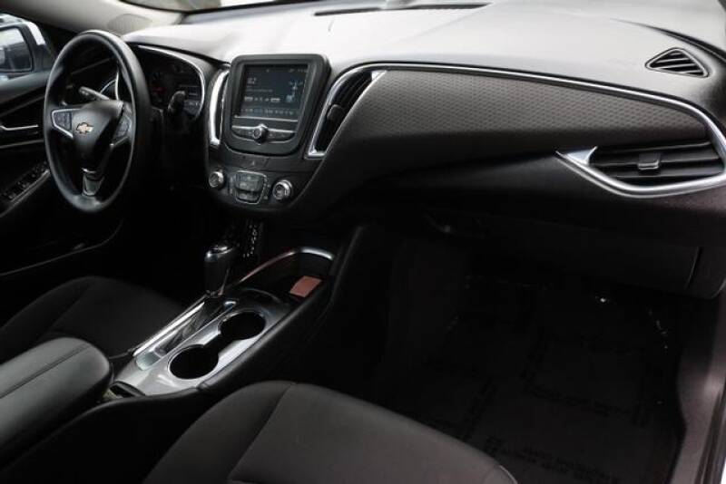2016 Chevrolet Malibu LT (image 20)