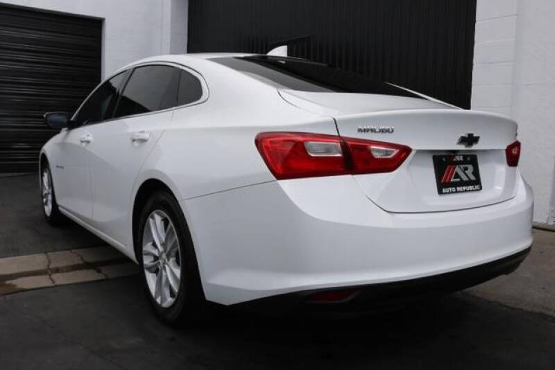 2016 Chevrolet Malibu LT (image 10)