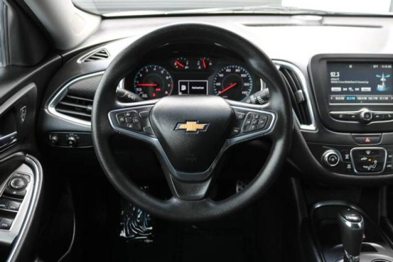 2016 Chevrolet Malibu LT (image 27)