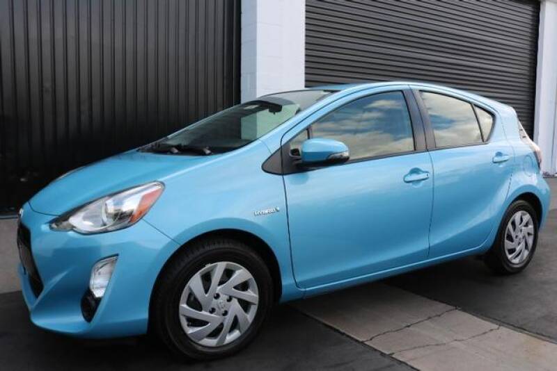 2015 Toyota Prius c Two (image 7)