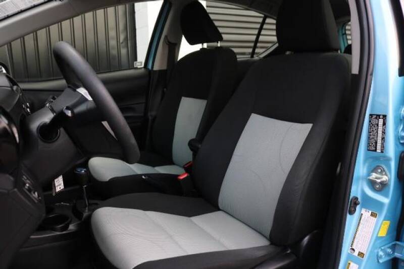 2015 Toyota Prius c Two (image 15)