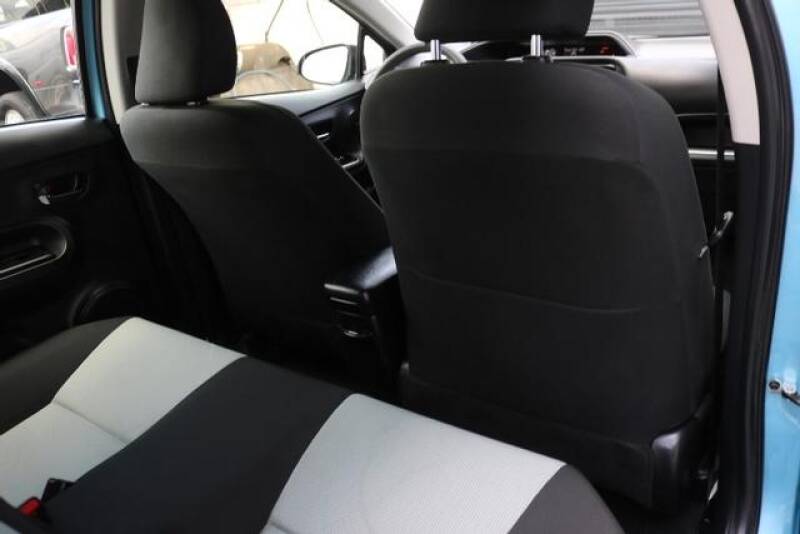 2015 Toyota Prius c Two (image 23)