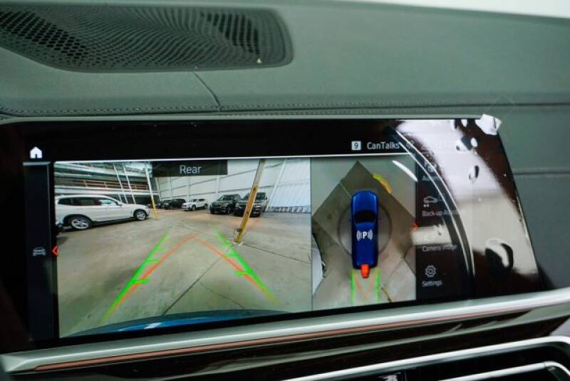 2020 BMW X7 xDrive40i (image 17)
