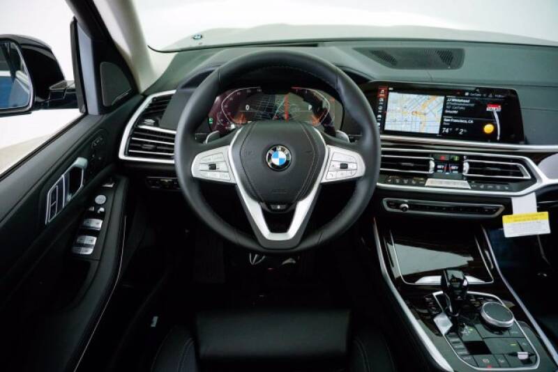 2020 BMW X7 xDrive40i (image 10)