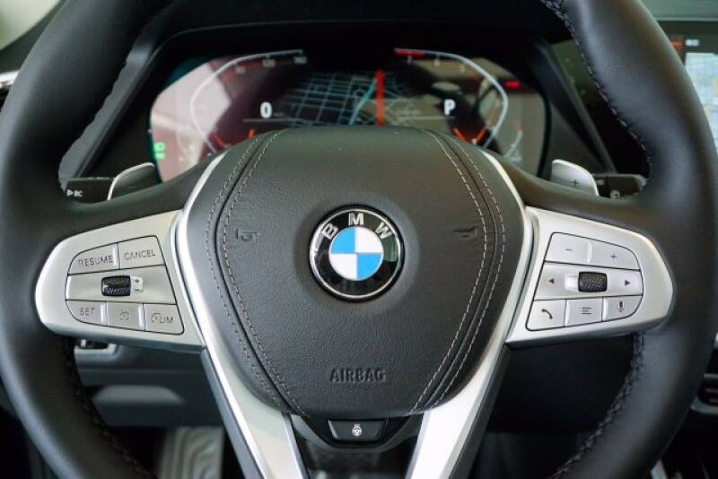 2020 BMW X7 xDrive40i (image 11)