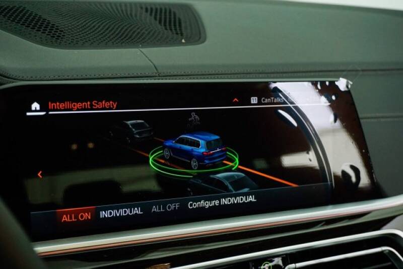 2020 BMW X7 xDrive40i (image 16)