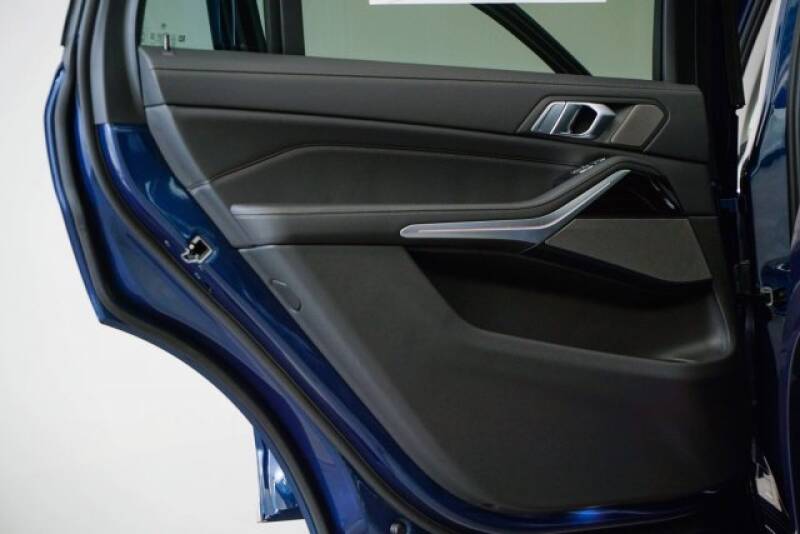 2020 BMW X7 xDrive40i (image 37)
