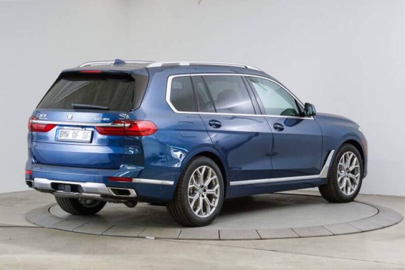 2020 BMW X7 xDrive40i (image 5)