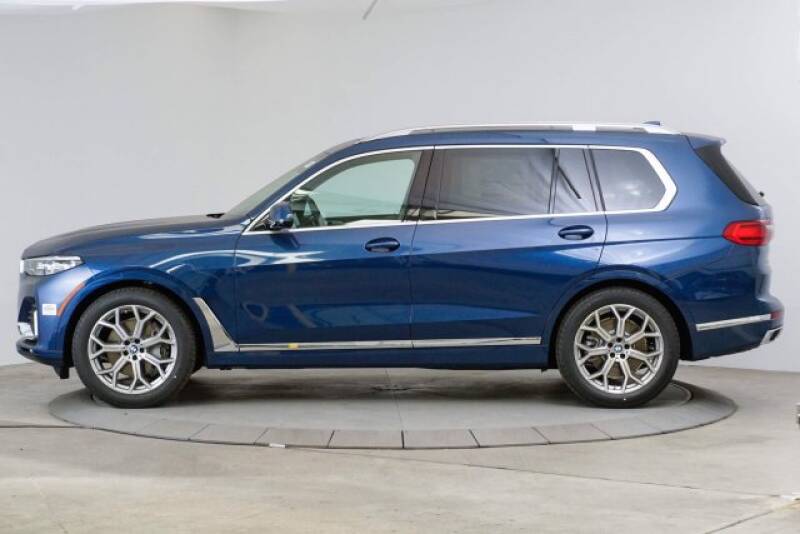 2020 BMW X7 xDrive40i (image 2)