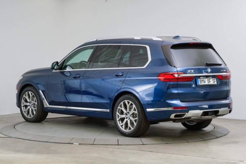2020 BMW X7 xDrive40i (image 3)