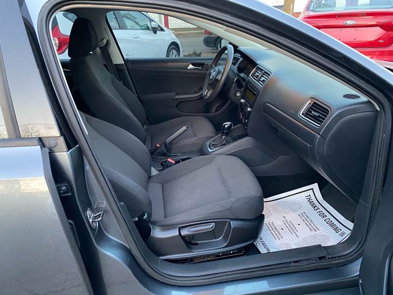 2011 Volkswagen Jetta (image 15)