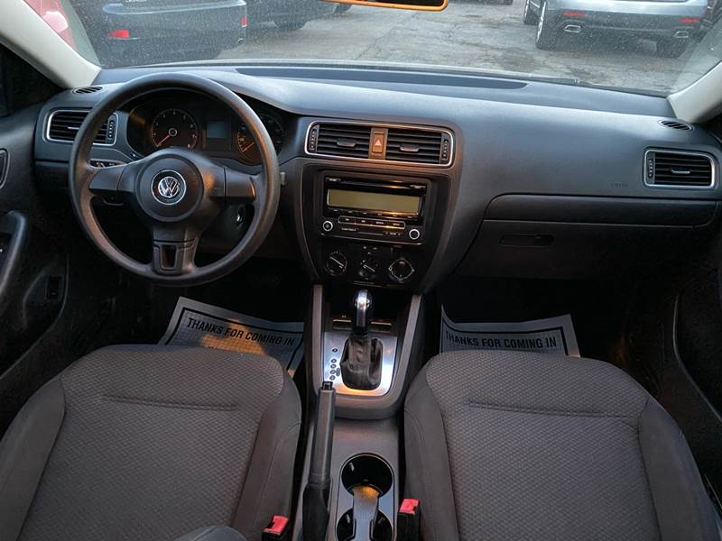 2011 Volkswagen Jetta (image 18)