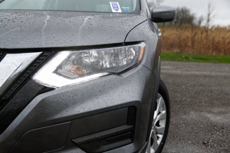 2017 Nissan Rogue (image 18)