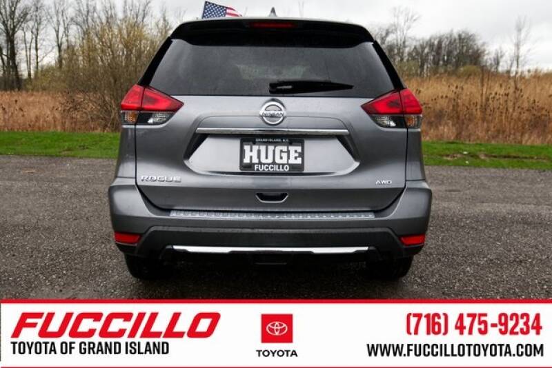 2017 Nissan Rogue (image 7)