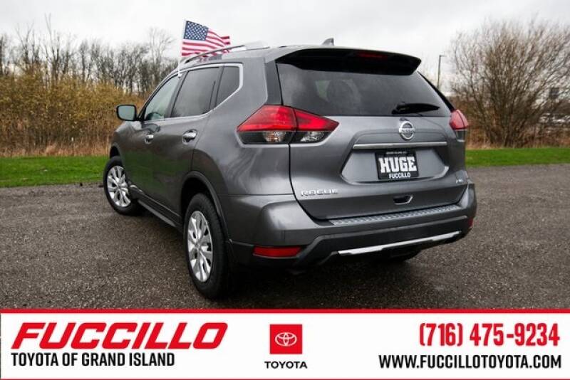 2017 Nissan Rogue (image 6)