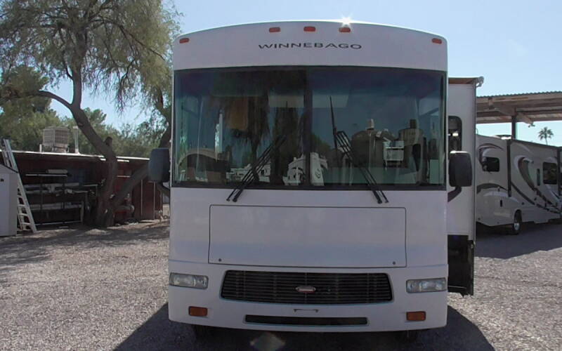 2006 Winnebago Sightseer 30B