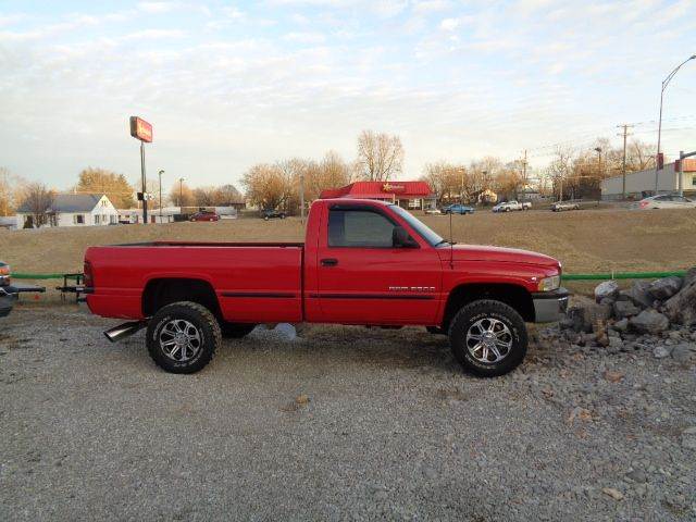 1998 Dodge Ram Pickup 2500 for sale at Rod's Auto Farm & Ranch in Houston MO