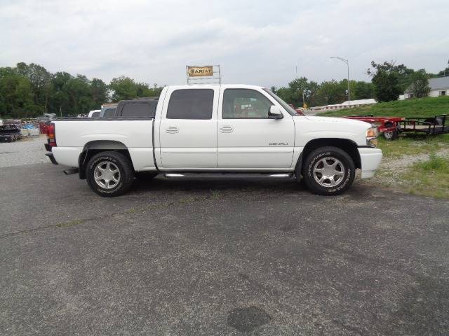 2005 GMC Sierra 1500 for sale at Rod's Auto Farm & Ranch in Houston MO