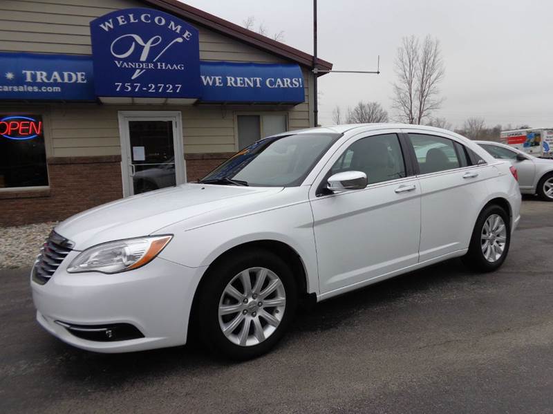 2013 Chrysler 200 for sale at VanderHaag Car Sales LLC in Scottville MI