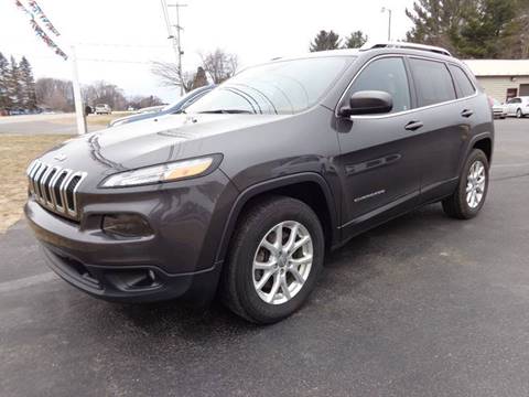 2015 Jeep Cherokee for sale at VanderHaag Car Sales LLC in Scottville MI