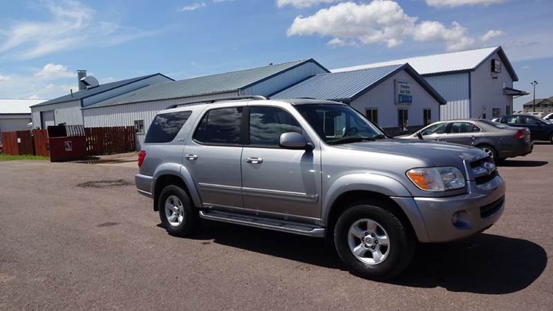 2005 Toyota Sequoia for sale at Goldammer Auto in Tea SD