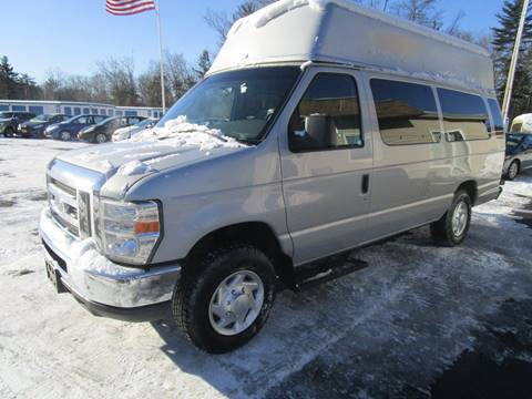 2008 Ford E-Series Wagon for sale at Grimard's Auto in Hooksett NH