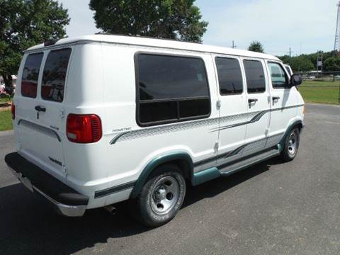 1999 Dodge Ram Van 1500