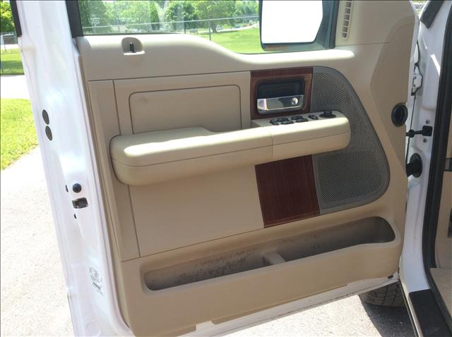 2005 Ford F-150 Lariat