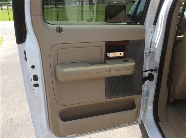 2005 Ford F-150 Lariat