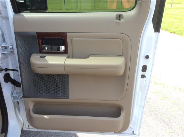 2005 Ford F-150 Lariat