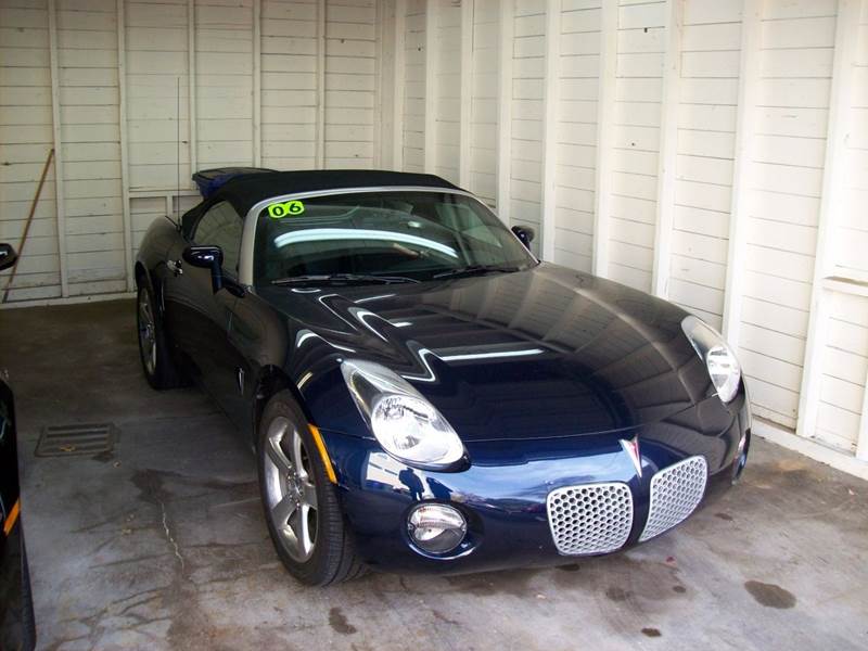 2006 Pontiac Solstice for sale at De Parle Motors Inc in Bridgeport CT