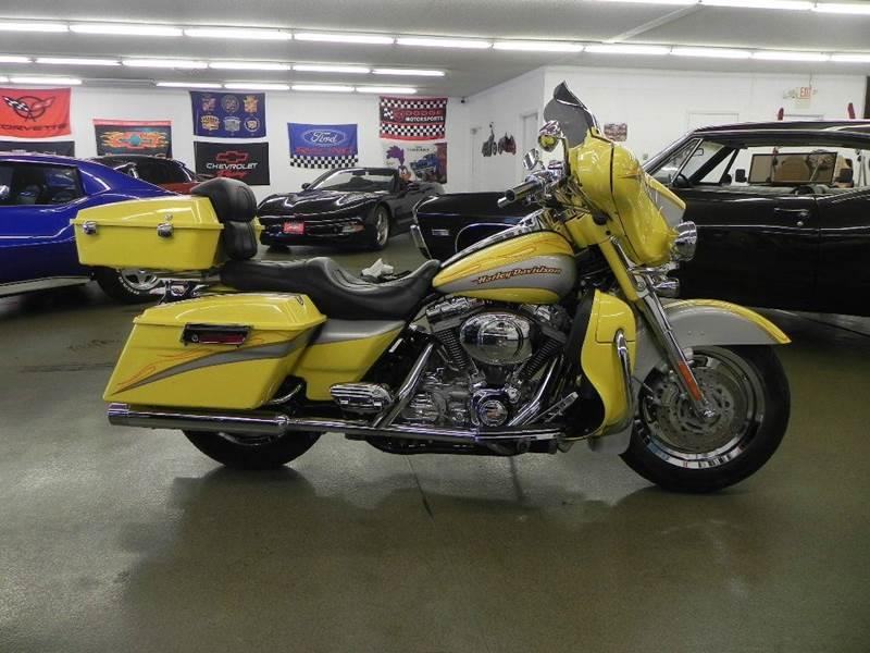 2005 Harley-Davidson Ultra Classic Electra Glide for sale at 121 Motorsports in Mount Zion IL