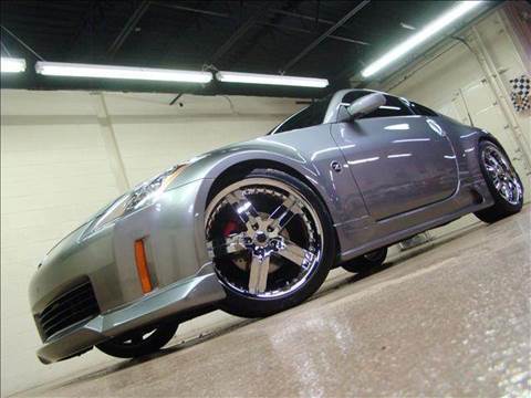 2004 Nissan 350Z for sale at Luxury Auto Finder in Batavia IL