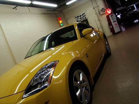 2005 Nissan 350Z for sale at Luxury Auto Finder in Batavia IL