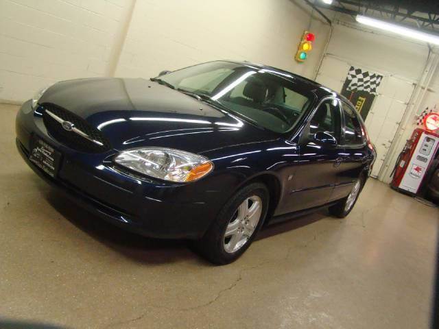 2000 Ford Taurus for sale at Luxury Auto Finder in Batavia IL