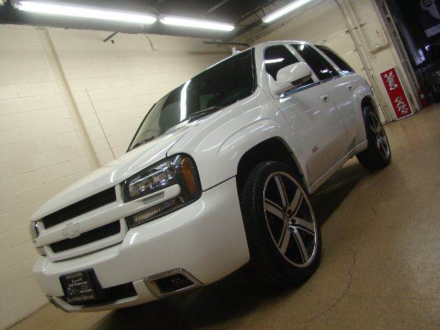 2006 Chevrolet TrailBlazer for sale at Luxury Auto Finder in Batavia IL